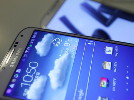 Samsung Galaxy S4. Фото: Reuters