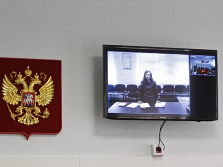 Мария Алехина по видеотрансляции из колонии N28. Фото: Reuters