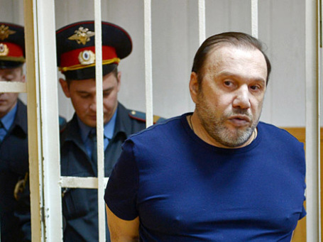Предприниматель Виктор Батурин, обвиняемый в мошенничестве с векселями компании «Интеко», на заседании Гагаринского суда Москвы. 8 мая 2013 г. Фото: РИА Новости