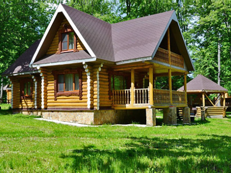 Коттедж базы отдыха «Серебряный век». Фото: tarusa-hotel.ru