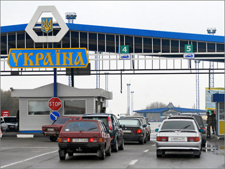 Таможенный пункт «Гоптивка» на границе Украины с Россией. Фото: РИА Новости