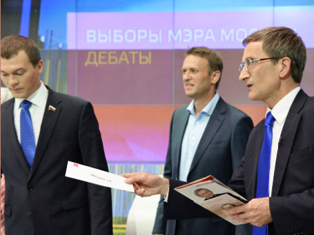 Кандидаты в мэры Москвы (слева направо): Михаил Дегтярев (ЛДПР), Алексей Навальный (РПР-ПАРНАС ), Николай Левичев (Справедливая Россия). Фото: РИА Новости