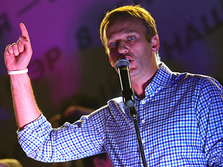 Кандидат на пост мэра Москвы Алексей Навальный во время митинга на Болотной площади. Фото: ИТАР-ТАСС