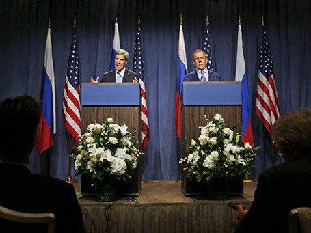 Госсекретарь США Джон Керри и министр иностранных дел Сергей Лавров во время переговоров в Женеве по вопросам Сирии. Фото: Reuters