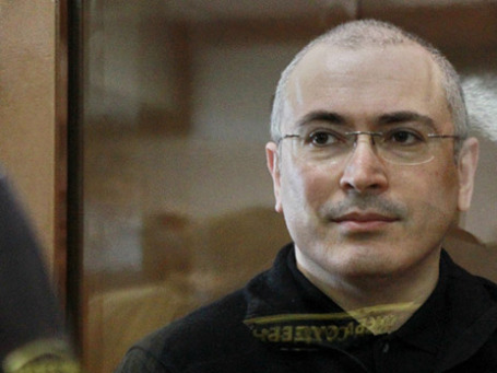 Экс-глава ЮКОСа Михаил Ходорковский в зале заседаний Московского городского суда во время рассмотрения кассационной жалобы на приговор. 17 мая 2011г. Фото: РИА Новости
