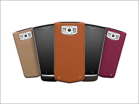 Смартфон Vertu Constellation. Фото предоставлено пресс-службой Vertu