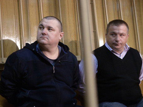 Бывшие сотрудники столичного отдела МВД «Очаково-Матвеевский» Юрий Луньков и Владимир Черезов (слева направо). Фото: РИА Новости