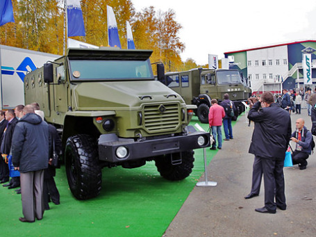 Высокозащищенный автомобиль Урал-4320ВВ на международной выставке вооружения, военной техники и боеприпасов Russia Arms Expo 2013. Фото: rae2013.ru