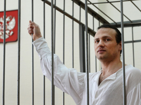Илья Фарбер в зале заседаний Осташковского городского суда перед началом судебного заседания 24 сентября 2013 года. Фото: РИА Новости