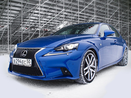 Lexus IS 250. Фото: Георгий Хачатуров/BFM