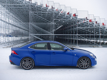 Lexus IS 250. Фото: Георгий Хачатуров/BFM