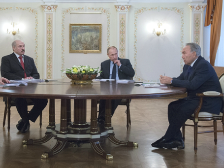 Лидеры России, Белоруссии и Казахстана Владимир Путин, Нурсултан Назарбаев и Александр Лукашенко. Фото: РИА Новости