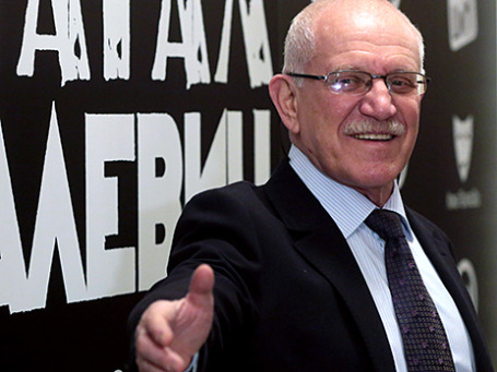 Режиссер Александр Митта на премьере фильма «Шагал - Малевич» в кинотеатре «Иллюзион». Фото: ИТАР-ТАСС