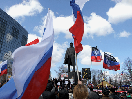 Митинг пророссийских организаций и политических партий в Донецке. Фото: ИТАР-ТАСС.