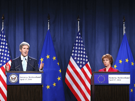 Госсекретарь США Джон Керри и Верховный представитель ЕС по внешней политике Кэтрин Эштон после переговоров о ситуации на Украине в Женеве, 17 апреля