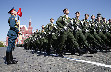 Парад Победы на Красной площади в Москве, 9 мая 2014.