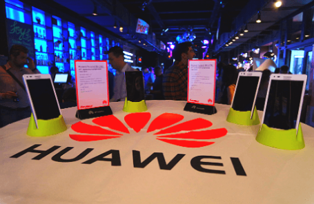 Huawei наступает по всем ценовым фронтам. Фото: Виталий Акимов/BFM.RU