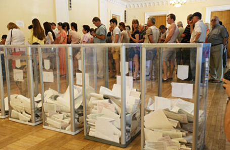 Президентские выборы на избирательном участке в Киеве 25 мая 2014.