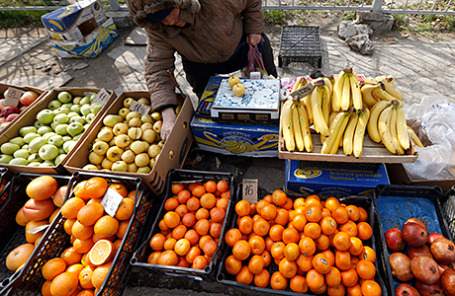 Продажа фруктов в Симферополе.