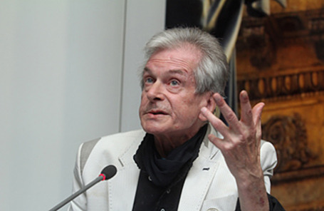 Режиссер Георгий Васильев.