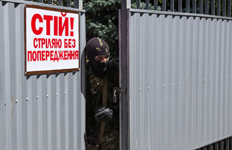 Ополченец в Донецке.