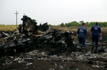 На месте крушения самолета Boeing 777 в Донецкой области.