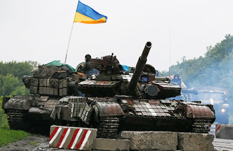 Танки украинской армии в Донецкой области.