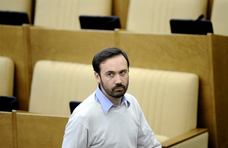 Депутат от партии «Справедливая Россия» Илья Пономарев на пленарном заседании Госдумы РФ.
