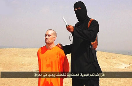 Казнь американского журналиста Джеймса Фоули членом террористической группировки «Исламское государство».