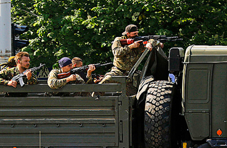 Ополченцы в Донецке.