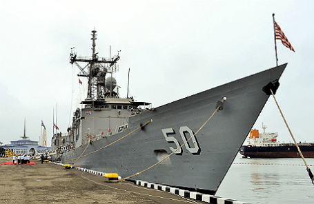 Американский фрегат USS Taylor.