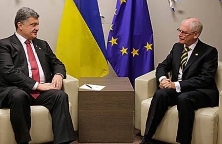 Президент Украины Петр Порошенко и Президент Европейского совета Герман Ван Ромпей (слева направо).