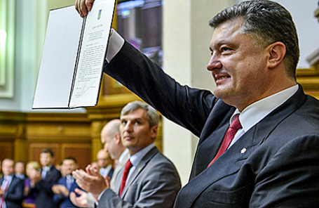 Президент Украины Петр Порошенко на заседании Верховной рады.