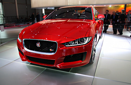 Jaguar XE.