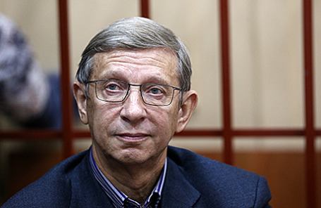 Глава АФК «Система» Владимир Евтушенков на заседании Басманного суда, где рассматривается ходатайство следствия о продлении ему срока домашнего ареста. Москва, 14 ноября 2014.