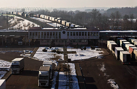 Контрольно-пропускной пункт Козловичи между Беларусью и Польшей под Брестом.