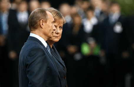 Президент России Владимир Путин и канцлер Германии Ангела Меркель (слева направо). 