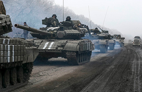 Украинские военнослужащие недалеко от Дебальцево, 14 февраля 2015.