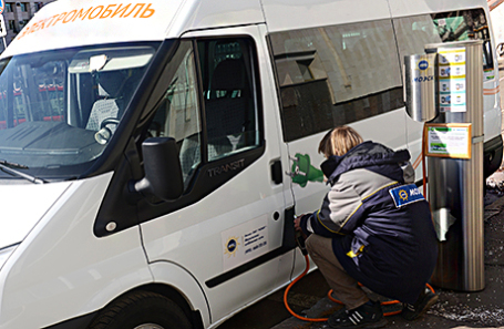 Зарядная станция для электромобилей.