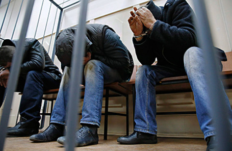 Подозреваемые в убийстве политика Бориса Немцова в Басманном суде.