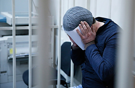 Подозреваемые в убийстве политика Бориса Немцова в Басманном суде.