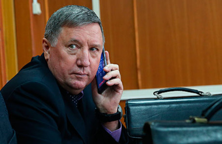 Бывший главнокомандующий Сухопутных войск РФ Владимир Чиркин, обвиняемый в получении взятки, перед рассмотрением по существу уголовного дела в Московском гарнизонном суде.