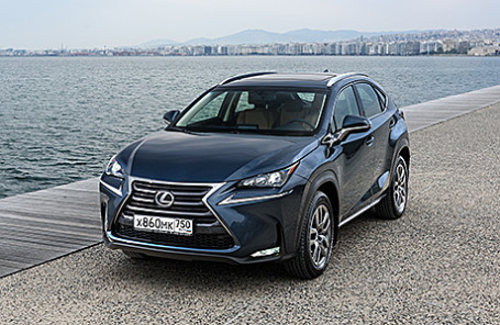 Lexus NX.