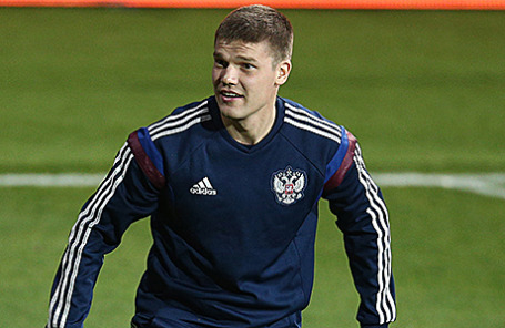 Футболист Игорь Денисов.