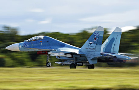 Самолет ВВС РФ Су-27.