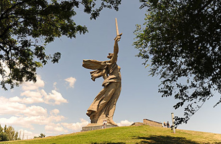 Монумент «Родина-мать» в Волгограде.