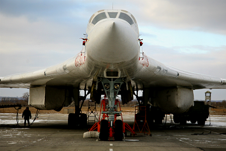 Бомбардировщик Ту-160.