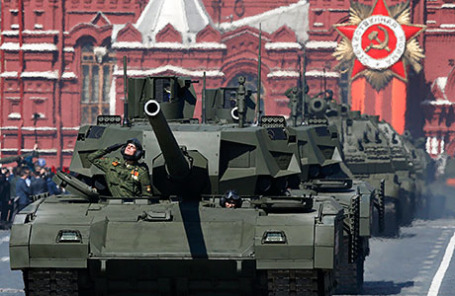 Танки Т-14 «Армата» во время генеральной репетиции парада Победы на Красной площади.