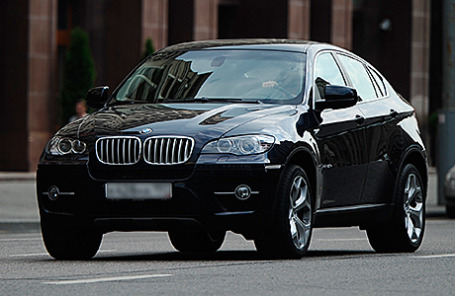 BMW X6.
