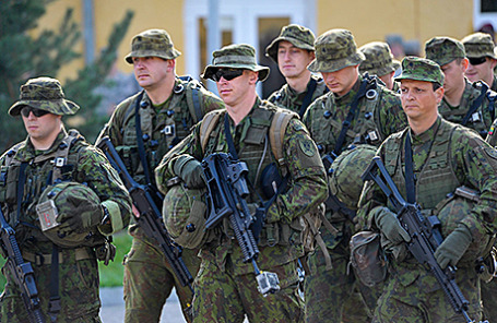 Литовские военнослужащие.